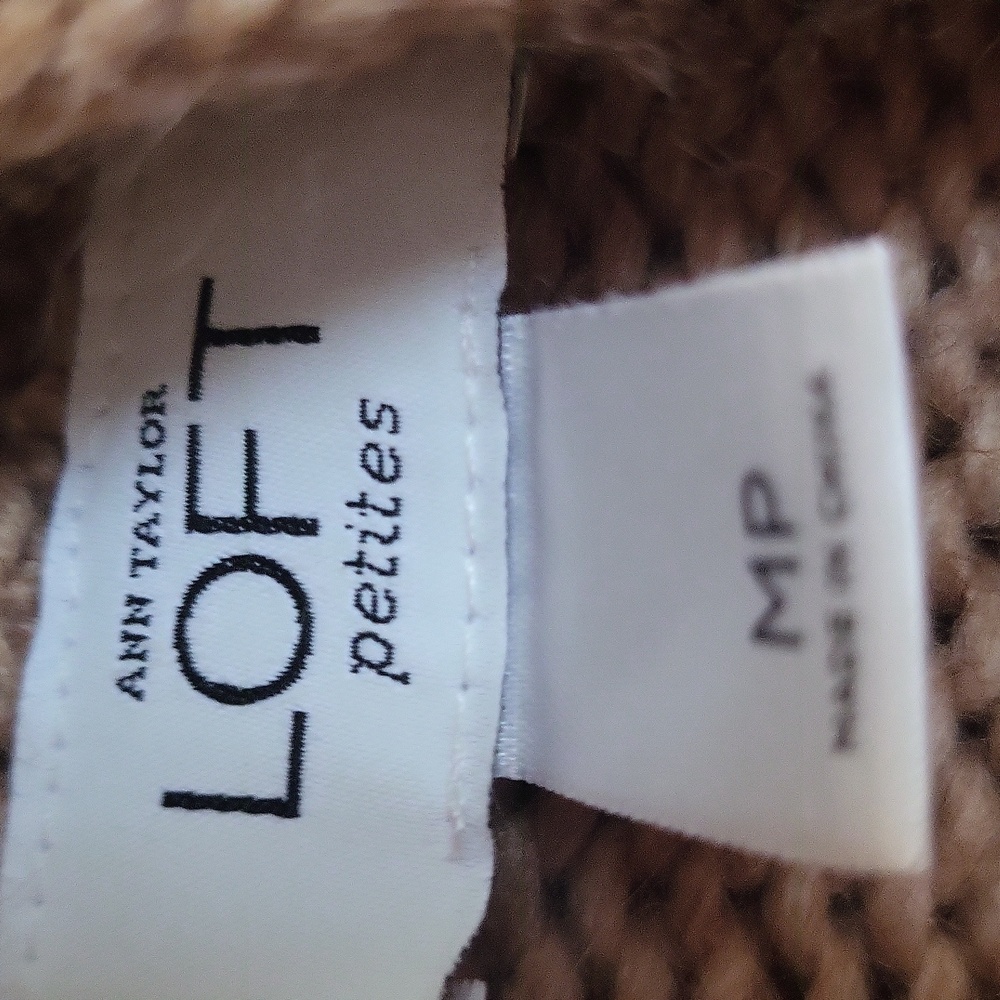 Ann Taylor Loft Cardigan Sweater Hooded Quarter Sleeve Cable Knit Big Button - Picture 3 of 4